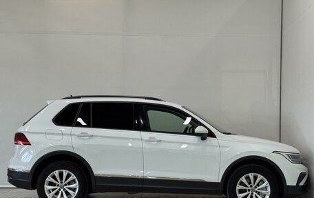 Volkswagen Tiguan II, 2021 год, 3 399 000 рублей, 9 фотография