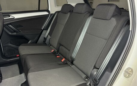 Volkswagen Tiguan II, 2021 год, 3 399 000 рублей, 15 фотография