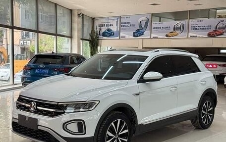 Volkswagen T-Roc I, 2022 год, 1 420 000 рублей, 1 фотография