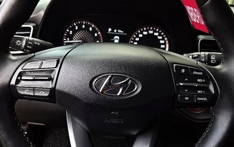 Hyundai Veloster II, 2018 год, 1 040 000 рублей, 12 фотография