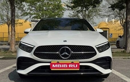 Mercedes-Benz A-Класс, 2023 год, 1 679 009 рублей, 2 фотография