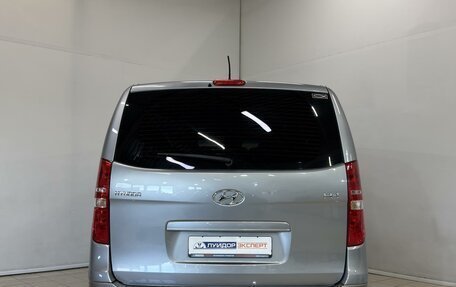 Hyundai H-1 II рестайлинг, 2016 год, 2 099 000 рублей, 5 фотография