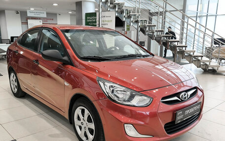 Hyundai Solaris II рестайлинг, 2011 год, 870 000 рублей, 3 фотография
