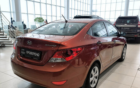 Hyundai Solaris II рестайлинг, 2011 год, 870 000 рублей, 5 фотография