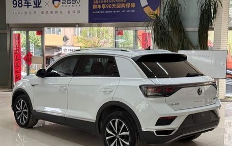 Volkswagen T-Roc I, 2022 год, 1 420 000 рублей, 7 фотография