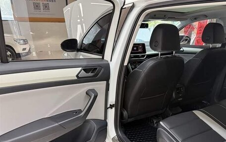 Volkswagen T-Roc I, 2022 год, 1 420 000 рублей, 18 фотография