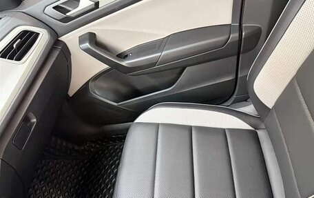 Volkswagen T-Roc I, 2022 год, 1 420 000 рублей, 14 фотография