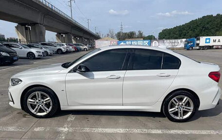 BMW 1 серия, 2022 год, 1 700 000 рублей, 9 фотография