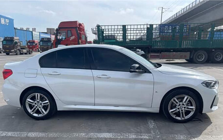 BMW 1 серия, 2022 год, 1 700 000 рублей, 4 фотография