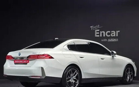 BMW 5 серия, 2023 год, 4 648 311 рублей, 3 фотография