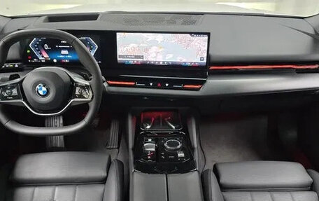 BMW 5 серия, 2023 год, 4 648 311 рублей, 10 фотография