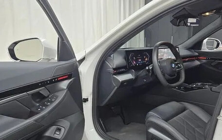 BMW 5 серия, 2023 год, 4 648 311 рублей, 19 фотография