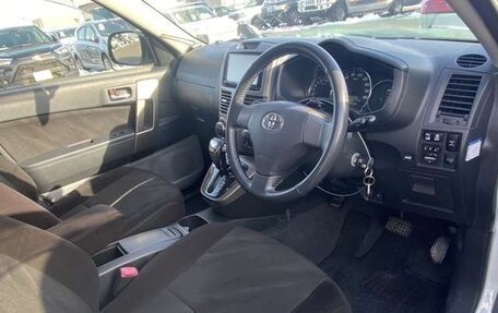 Toyota Rush II, 2016 год, 994 000 рублей, 8 фотография