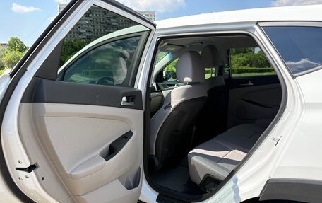 Hyundai Tucson III, 2019 год, 2 050 000 рублей, 16 фотография