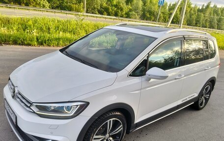 Volkswagen Touran III, 2020 год, 2 850 000 рублей, 3 фотография