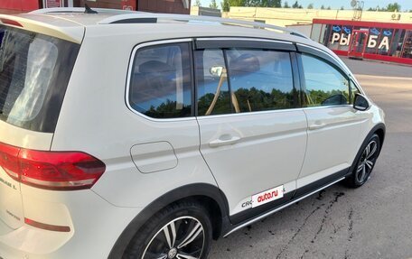 Volkswagen Touran III, 2020 год, 2 850 000 рублей, 6 фотография