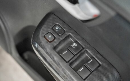 Honda Insight II рестайлинг, 2012 год, 899 000 рублей, 16 фотография
