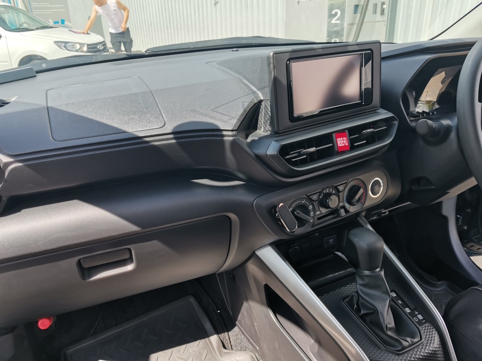 Toyota Raize I, 2023 год, 2 100 000 рублей, 11 фотография