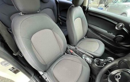 MINI Hatch, 2016 год, 670 000 рублей, 10 фотография