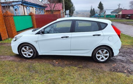 Hyundai Solaris II рестайлинг, 2012 год, 845 000 рублей, 3 фотография