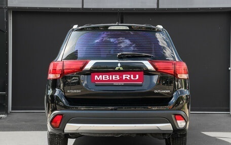 Mitsubishi Outlander III рестайлинг 3, 2015 год, 2 180 000 рублей, 5 фотография