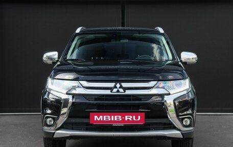 Mitsubishi Outlander III рестайлинг 3, 2015 год, 2 180 000 рублей, 2 фотография