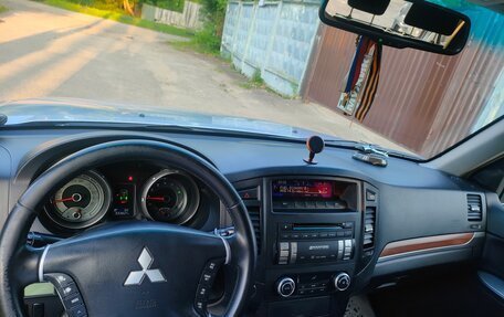 Mitsubishi Pajero IV, 2007 год, 1 300 000 рублей, 17 фотография