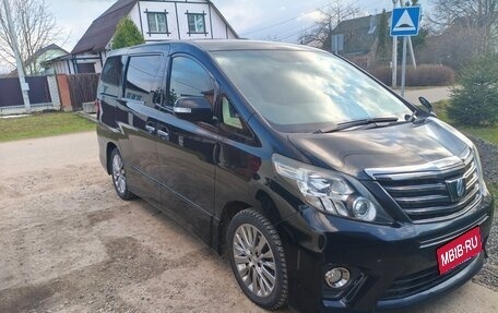 Toyota Alphard III, 2013 год, 2 600 000 рублей, 2 фотография