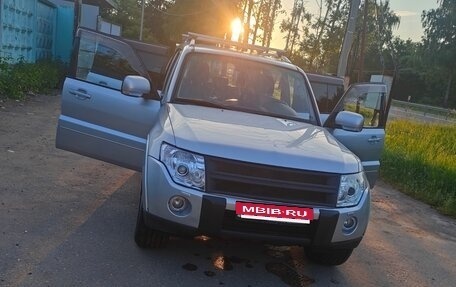 Mitsubishi Pajero IV, 2007 год, 1 300 000 рублей, 21 фотография