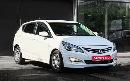 Hyundai Solaris II рестайлинг, 2016 год, 950 000 рублей, 3 фотография