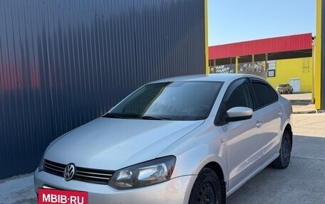 Volkswagen Polo VI (EU Market), 2012 год, 400 000 рублей, 2 фотография