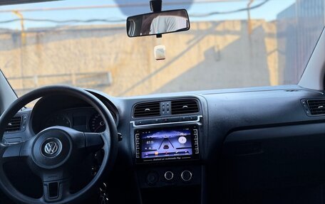 Volkswagen Polo VI (EU Market), 2012 год, 400 000 рублей, 15 фотография
