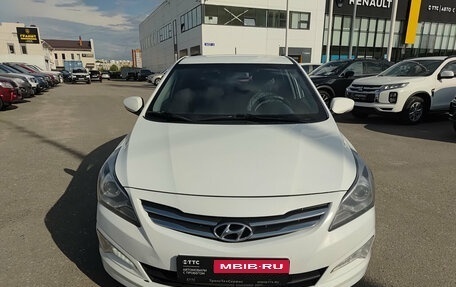 Hyundai Solaris II рестайлинг, 2015 год, 1 090 000 рублей, 2 фотография
