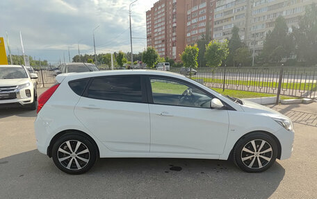 Hyundai Solaris II рестайлинг, 2015 год, 1 090 000 рублей, 5 фотография