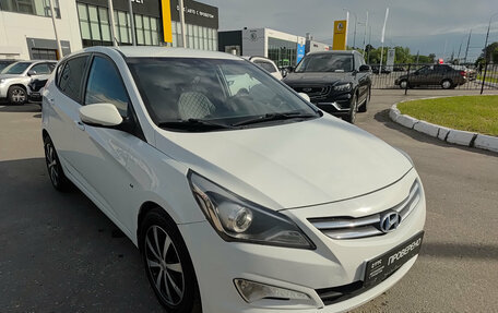 Hyundai Solaris II рестайлинг, 2015 год, 1 090 000 рублей, 3 фотография