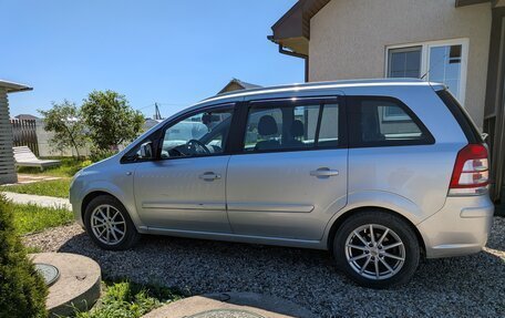 Opel Zafira B, 2012 год, 800 000 рублей, 8 фотография