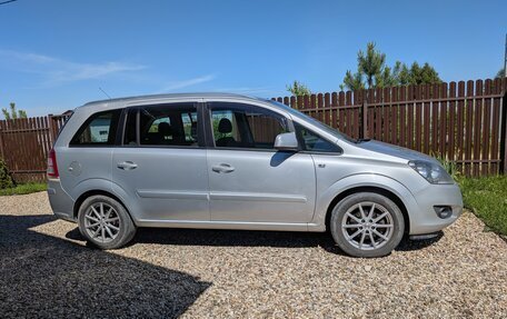 Opel Zafira B, 2012 год, 800 000 рублей, 9 фотография