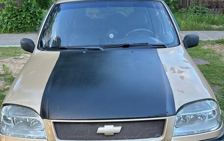 Chevrolet Niva I рестайлинг, 2004 год, 190 000 рублей, 2 фотография
