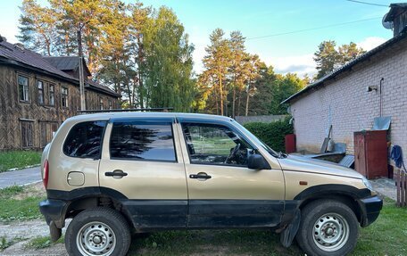 Chevrolet Niva I рестайлинг, 2004 год, 190 000 рублей, 4 фотография