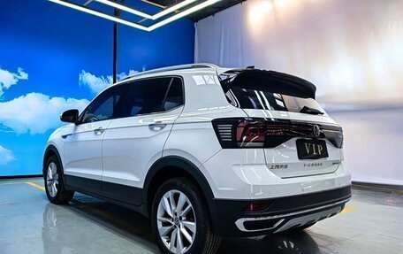 Volkswagen T-Cross I, 2022 год, 1 390 000 рублей, 6 фотография