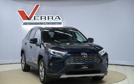 Toyota RAV4, 2020 год, 2 730 000 рублей, 3 фотография