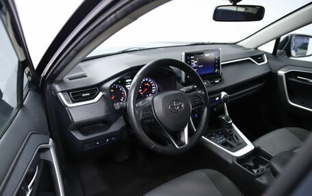 Toyota RAV4, 2020 год, 2 730 000 рублей, 9 фотография