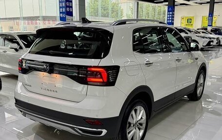Volkswagen T-Cross I, 2022 год, 1 410 000 рублей, 6 фотография