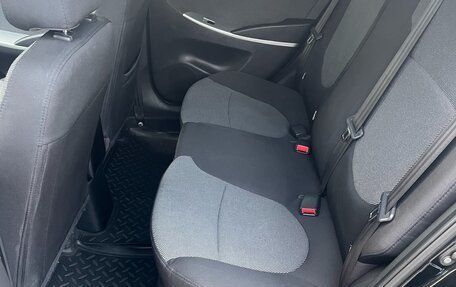 Hyundai Solaris II рестайлинг, 2012 год, 720 000 рублей, 10 фотография