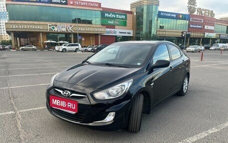 Hyundai Solaris II рестайлинг, 2012 год, 720 000 рублей, 5 фотография