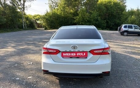 Toyota Camry, 2021 год, 3 120 000 рублей, 2 фотография