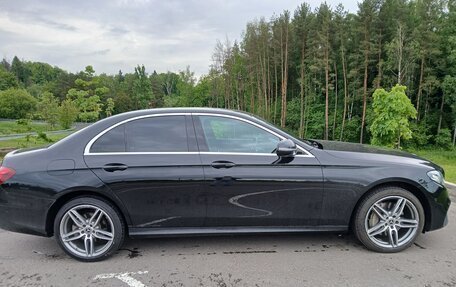 Mercedes-Benz E-Класс, 2019 год, 3 250 000 рублей, 1 фотография