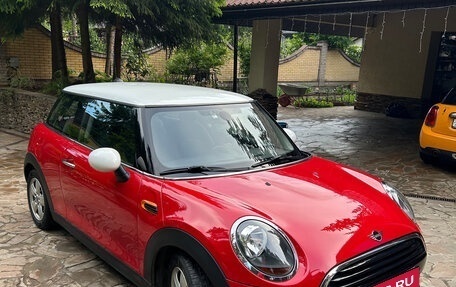 MINI Hatch, 2019 год, 1 450 000 рублей, 2 фотография