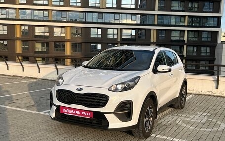 KIA Sportage IV рестайлинг, 2021 год, 2 190 000 рублей, 2 фотография