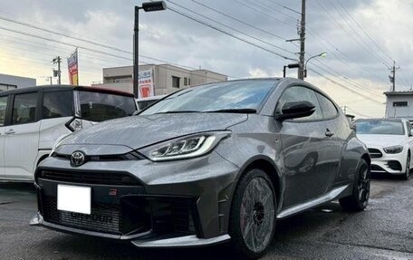 Toyota Yaris, 2025 год, 4 900 000 рублей, 1 фотография
